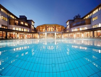 Larimar Hotel Therme Spa ****S in Stegersbach - das top 4 Sterne Superior Thermenhotel im Burgenland für Wellness deluxe und Golf pur in Österreich