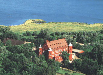 Schloss Spyker *** auf Rügen-das gemütliche  3 Sterne Schlosshotel und Ihr perfektes Hochzeitshotel 